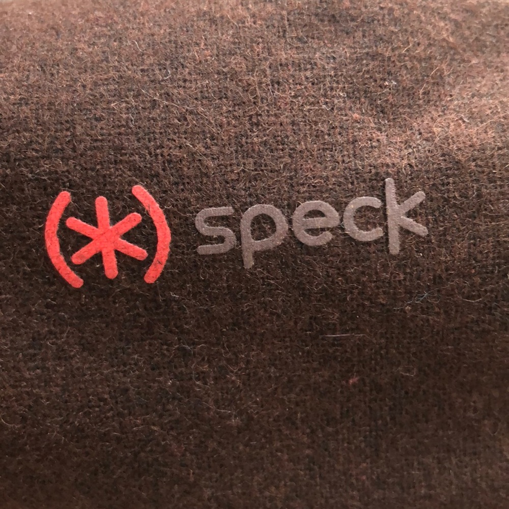 Speck A-line 10.2” Laptop Tote (Brown/Red-Orange) - Picture 7 of 7